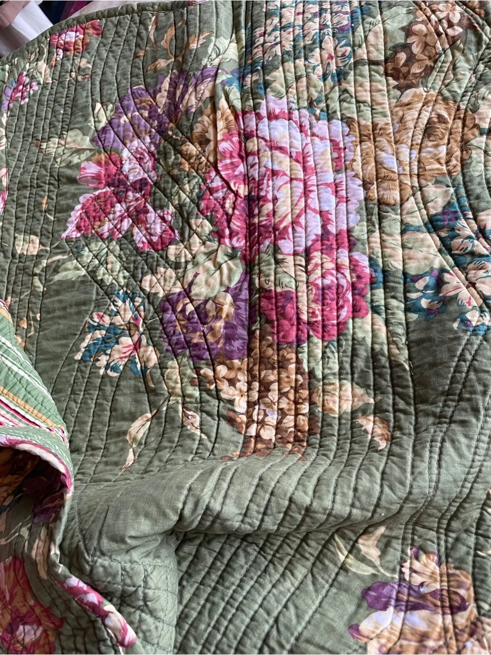C & F Quilted Cotton Throw